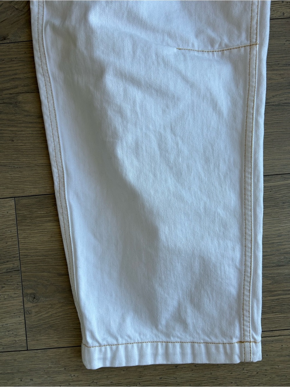 GAP Women’s White Relaxed Straight Jeans - Picture 3 of 10